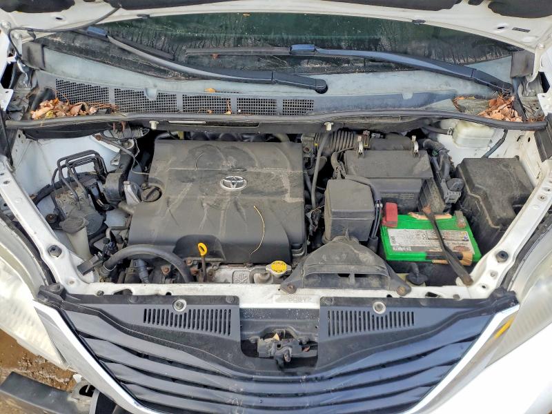 Photo 12 from auction – 2011 TOYOTA SIENNA LE with VIN 5TDKK3DC6BS150882