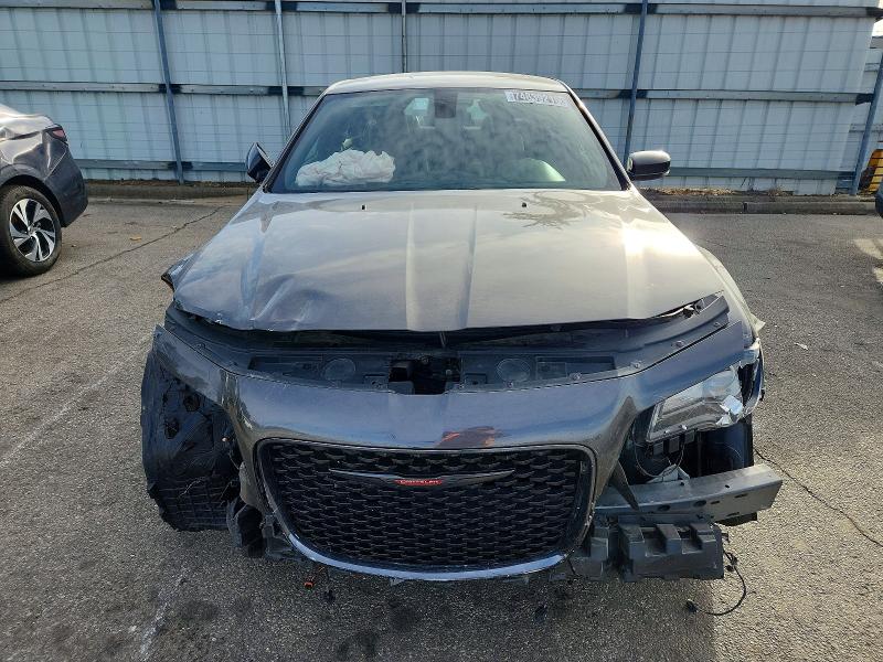 Photo 5 from auction – 2023 CHRYSLER 300 with VIN 2C3CCABG6PH573144