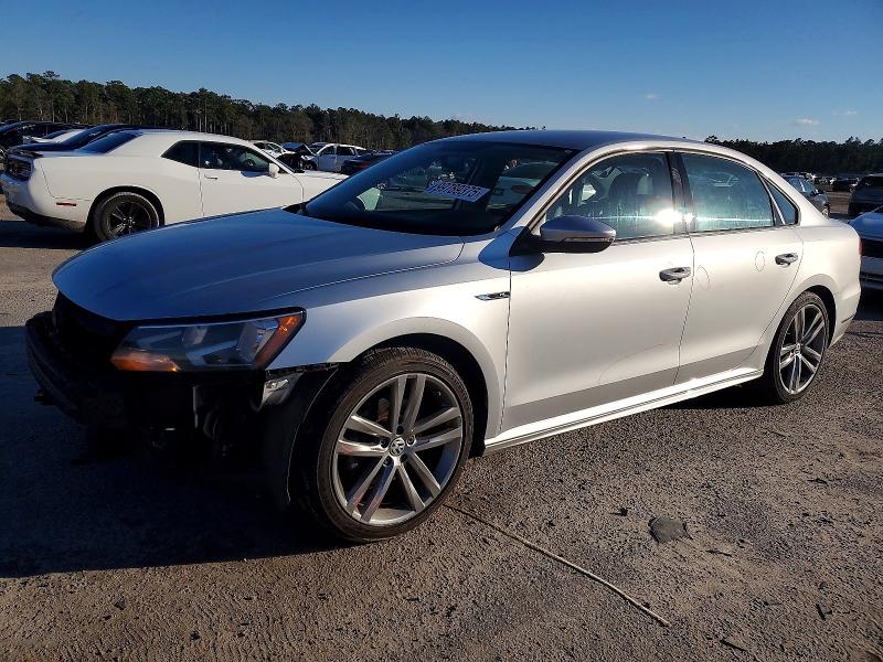 VOLKSWAGEN PASSAT 2018 with VIN 1VWAA7A33JC007718 - Photo from auction