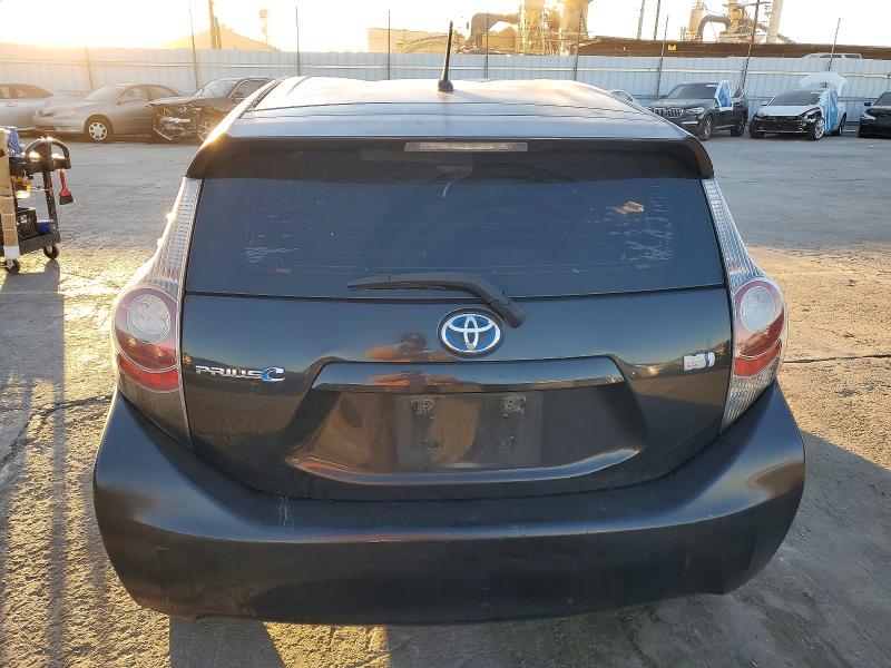 Photo 6 from auction – 2014 TOYOTA PRIUS C with VIN JTDKDTB32E1567043