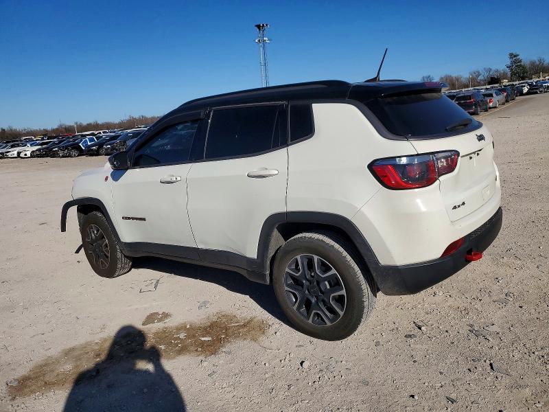Photo 2 from auction – 2019 JEEP COMPASS with VIN 3C4NJDDB4KT739707