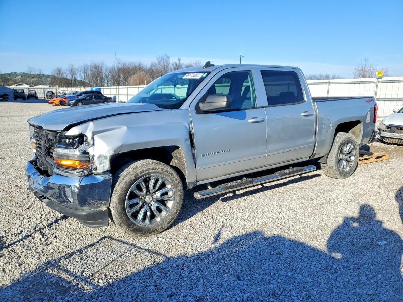 CHEVROLET SILVERADO 2018 with VIN 3GCUKREC6JG567099 - Photo from auction