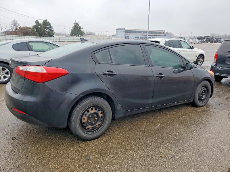 Photo 3 from auction – 2016 KIA FORTE LX with VIN KNAFX4A63G5549671