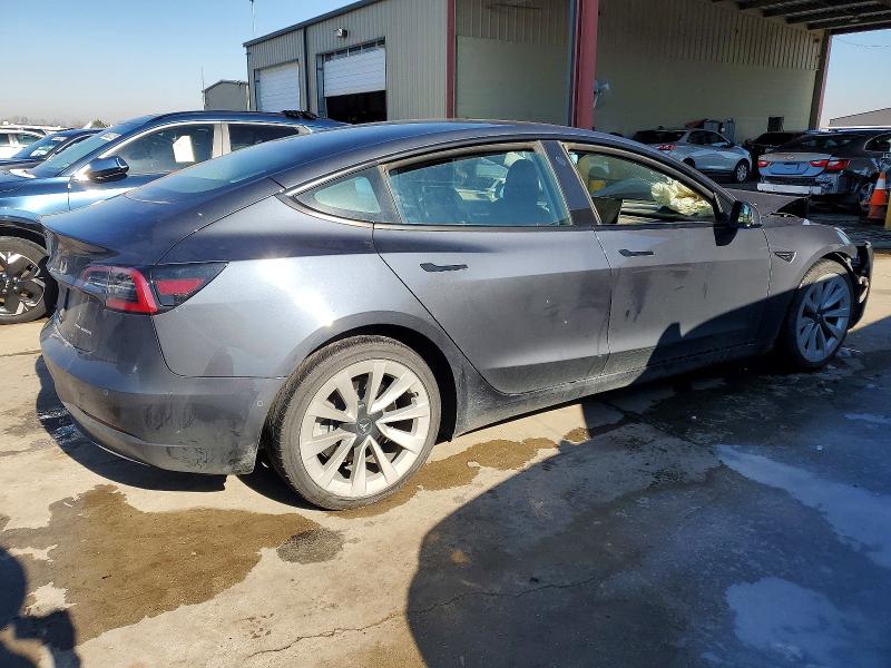 Photo 3 from auction – 2022 TESLA MODEL 3 with VIN 5YJ3E1EB1NF305157