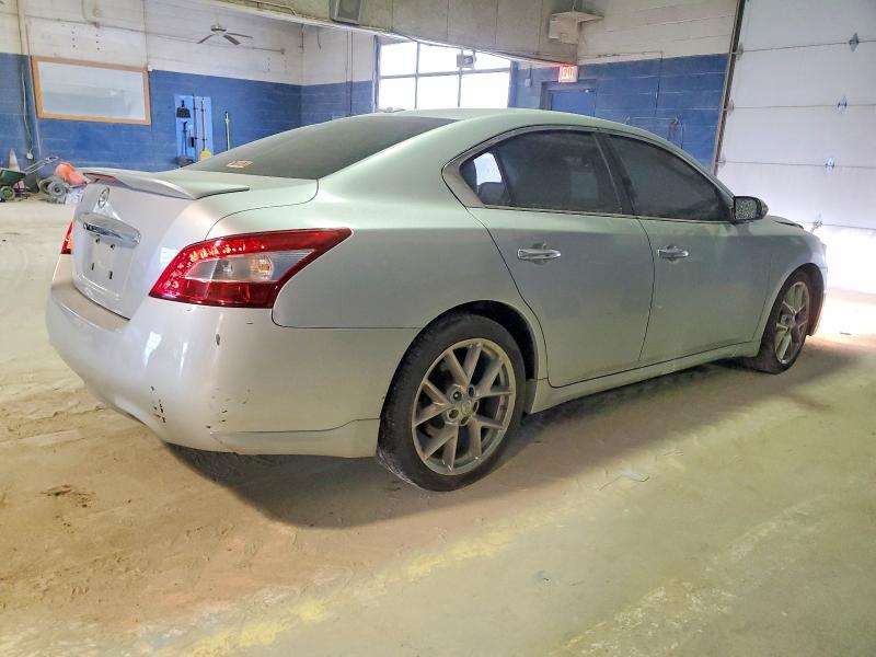 Photo 3 from auction – 2011 NISSAN MAXIMA with VIN 1N4AA5AP3BC824933