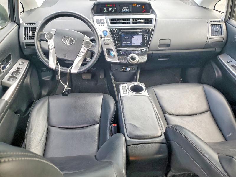 Photo 8 from auction – 2017 TOYOTA PRIUS V with VIN JTDZN3EU6HJ073935