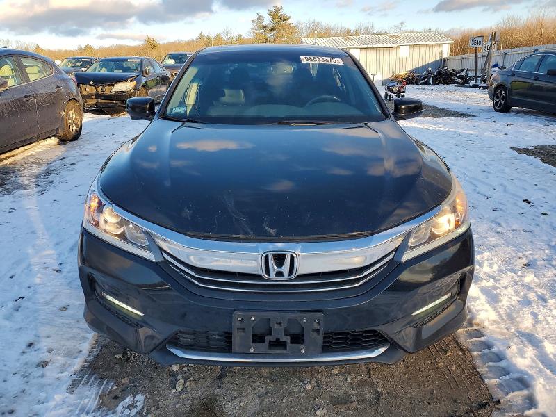 Photo 5 from auction – 2017 HONDA ACCORD-V6 with VIN 1HGCR3F86HA044271