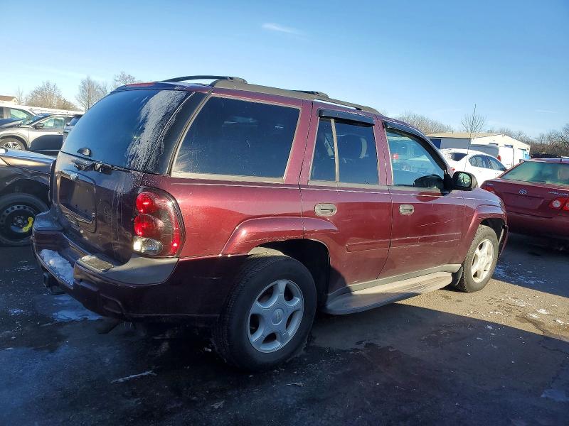 Photo 3 from auction – 2006 CHEVROLET TRAILBLAZER with VIN 1GNDT13S262322008
