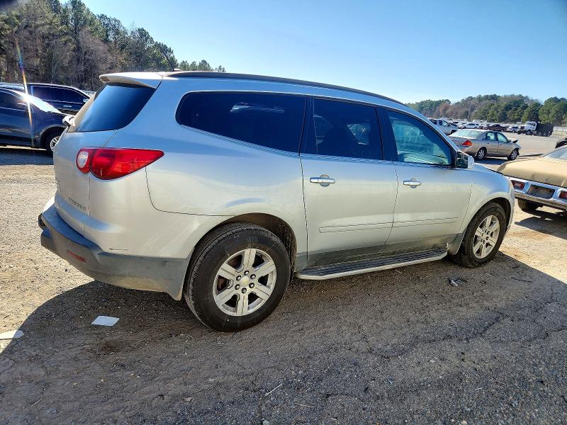 Photo 3 from auction – 2011 CHEVROLET TRAVERSE L with VIN 1GNKRGEDXBJ206627