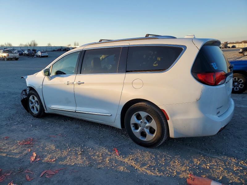 Photo 2 from auction – 2017 CHRYSLER PACIFICA with VIN 2C4RC1EG7HR752595