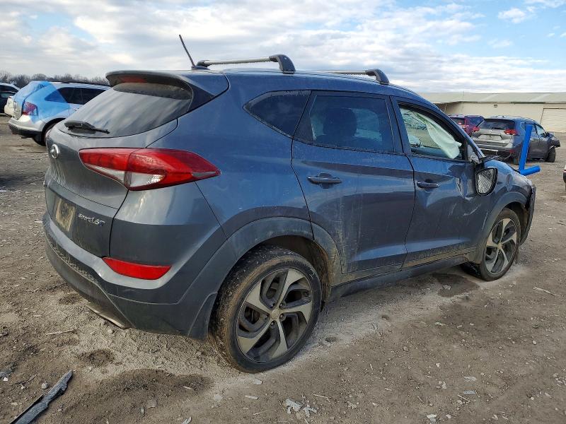 Photo 3 from auction – 2016 HYUNDAI TUCSON with VIN KM8J33A21GU106310