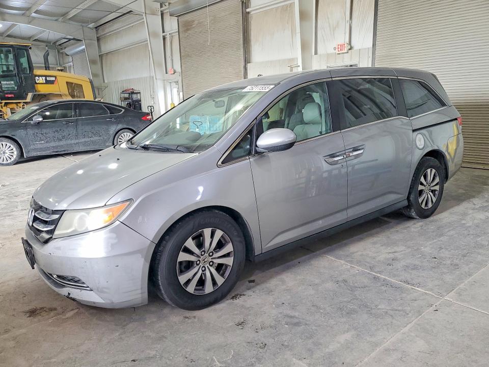 HONDA ODYSSEY 2017 with VIN 5FNRL5H38HB020925 - Photo from auction