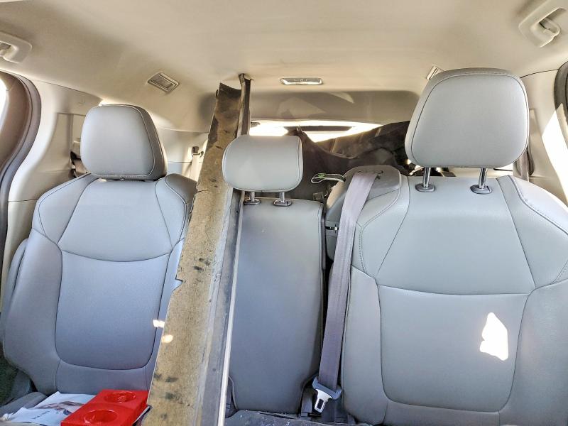 Photo 10 from auction – 2021 TOYOTA SIENNA with VIN 5TDYRKEC7MS063378