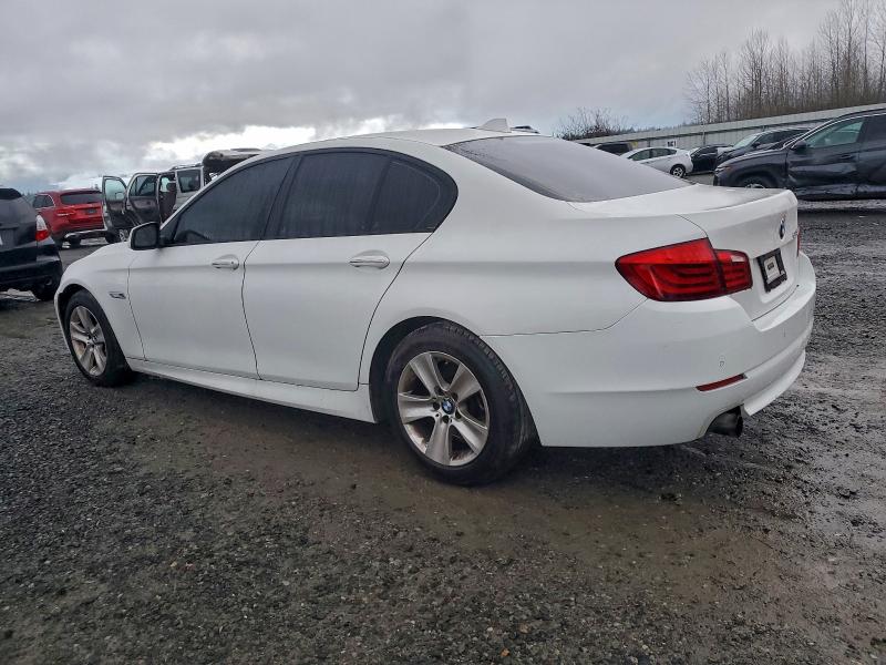 Photo 2 from auction – 2013 BMW 528 XI with VIN WBAXH5C52DDW16547