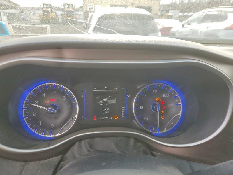 Photo 9 from auction – 2018 CHRYSLER PACIFICA with VIN 2C4RC1BG0JR354512