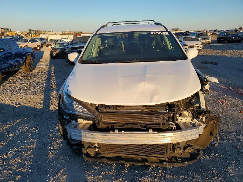 Photo 5 from auction – 2017 CHRYSLER PACIFICA with VIN 2C4RC1EG7HR752595