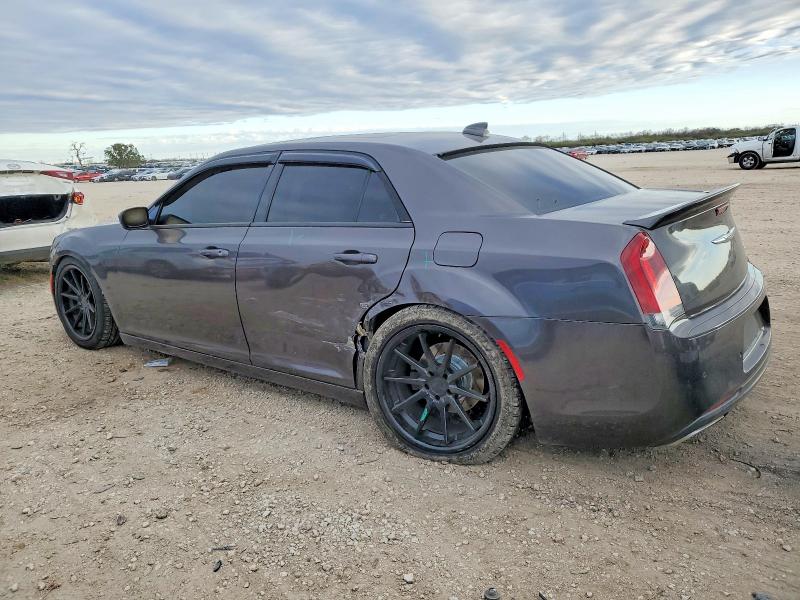 Photo 2 from auction – 2015 CHRYSLER 300 S with VIN 2C3CCABG8FH756270