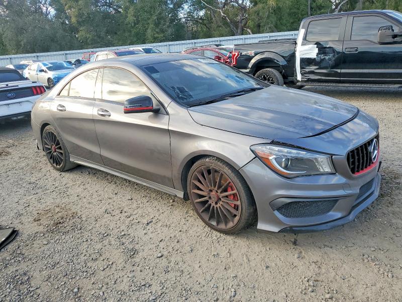 Photo 4 from auction – 2015 MERCEDES-BENZ CLA 45 AMG with VIN WDDSJ5CB1FN247352