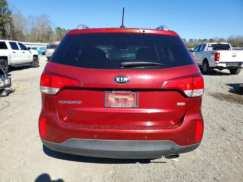 Photo 6 from auction – 2015 KIA SORENTO LX with VIN 5XYKT4A61FG655443