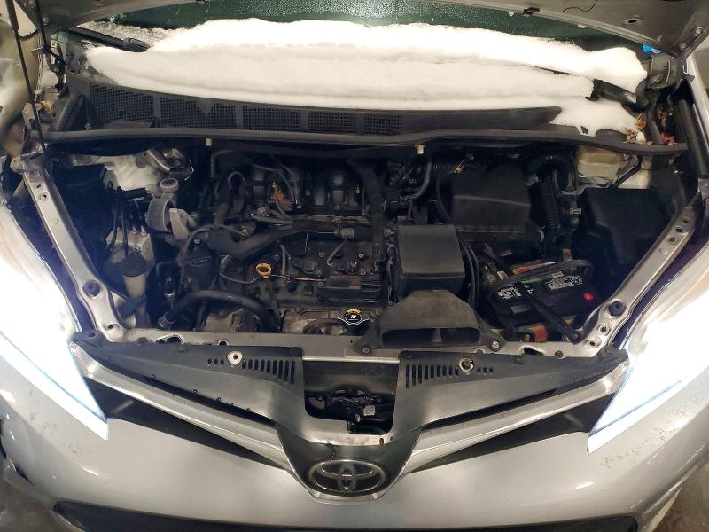 Photo 12 from auction – 2018 TOYOTA SIENNA LE with VIN 5TDKZ3DC8JS903175