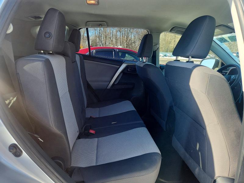 Photo 11 from auction – 2014 TOYOTA RAV4 LE with VIN JTMBFREV9ED092919