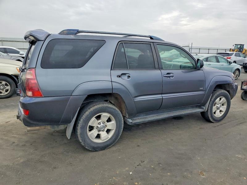 Photo 3 from auction – 2005 TOYOTA 4RUNNER SR with VIN JTEZU14R558026320