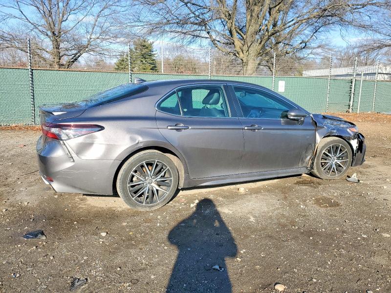 Photo 3 from auction – 2022 TOYOTA CAMRY with VIN 4T1G11AK9NU712438