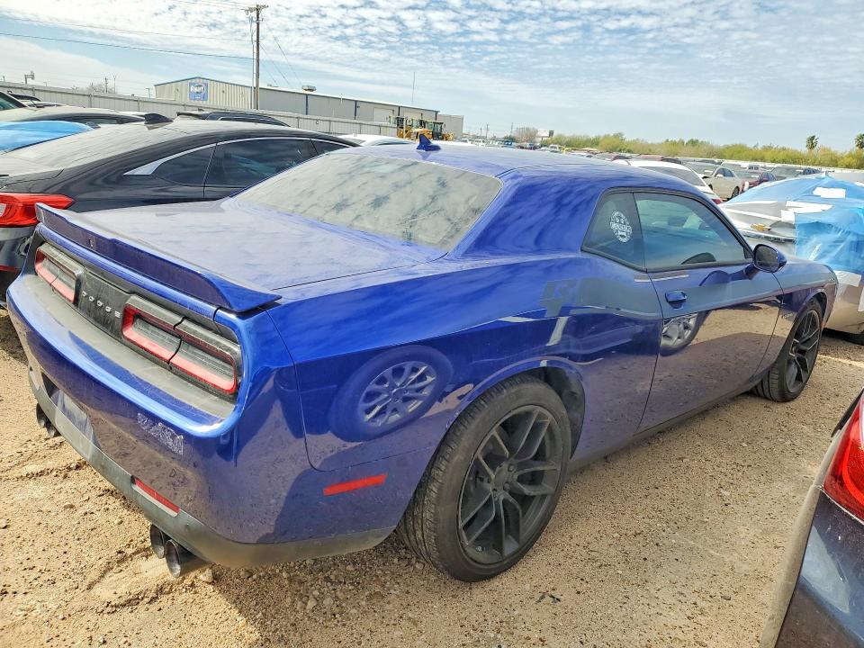 Photo 3 from auction – 2022 DODGE CHALLENGER with VIN 2C3CDZBTXNH188143