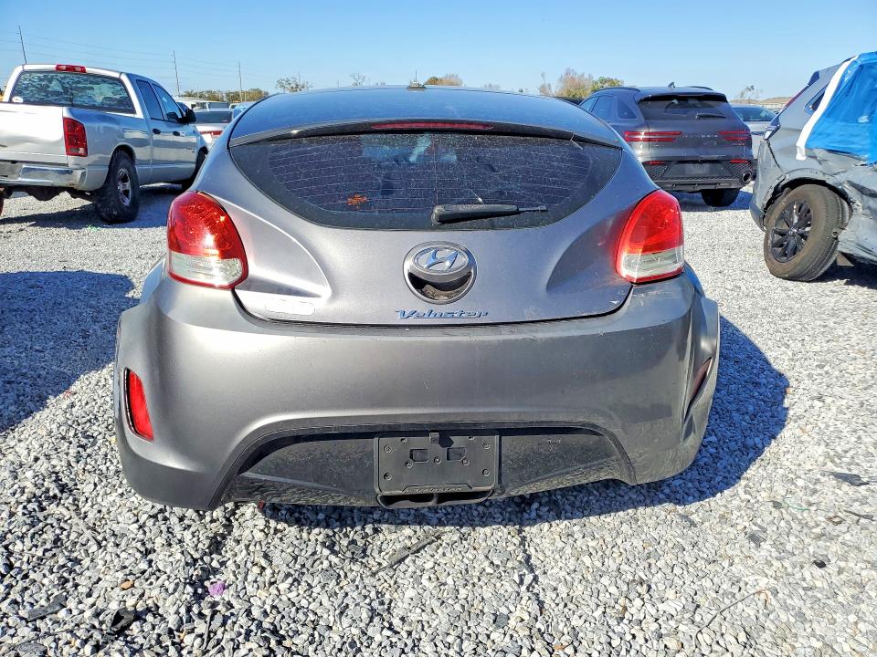 Photo 6 from auction – 2012 HYUNDAI VELOSTER with VIN KMHTC6AD0CU082412
