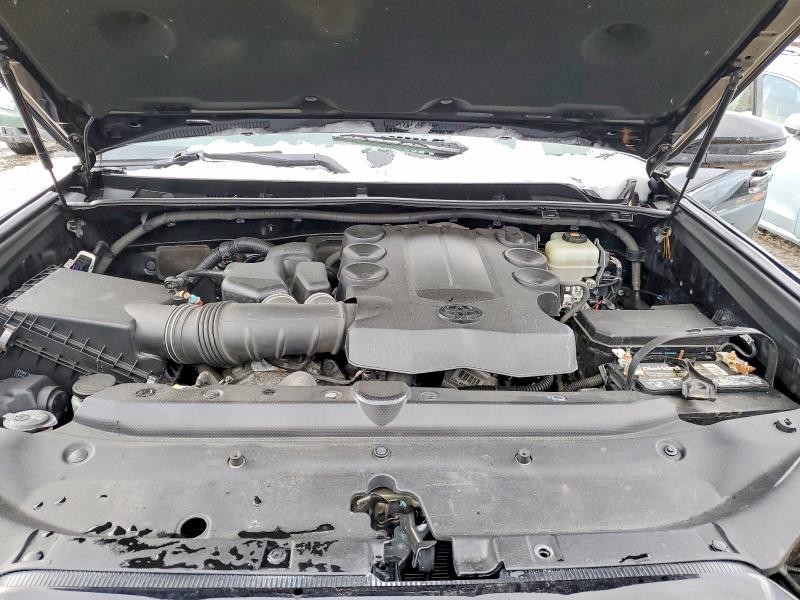 Photo 12 from auction – 2018 TOYOTA 4RUNNER SR with VIN JTEBU5JRXJ5521380