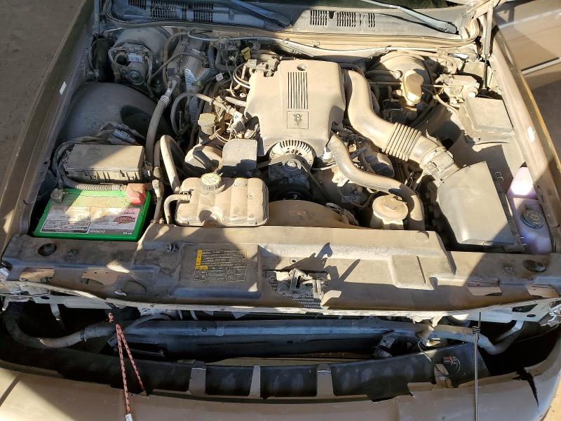 Photo 11 from auction – 2004 MERCURY GRAND MARQ with VIN 2MEFM75WX4X626052