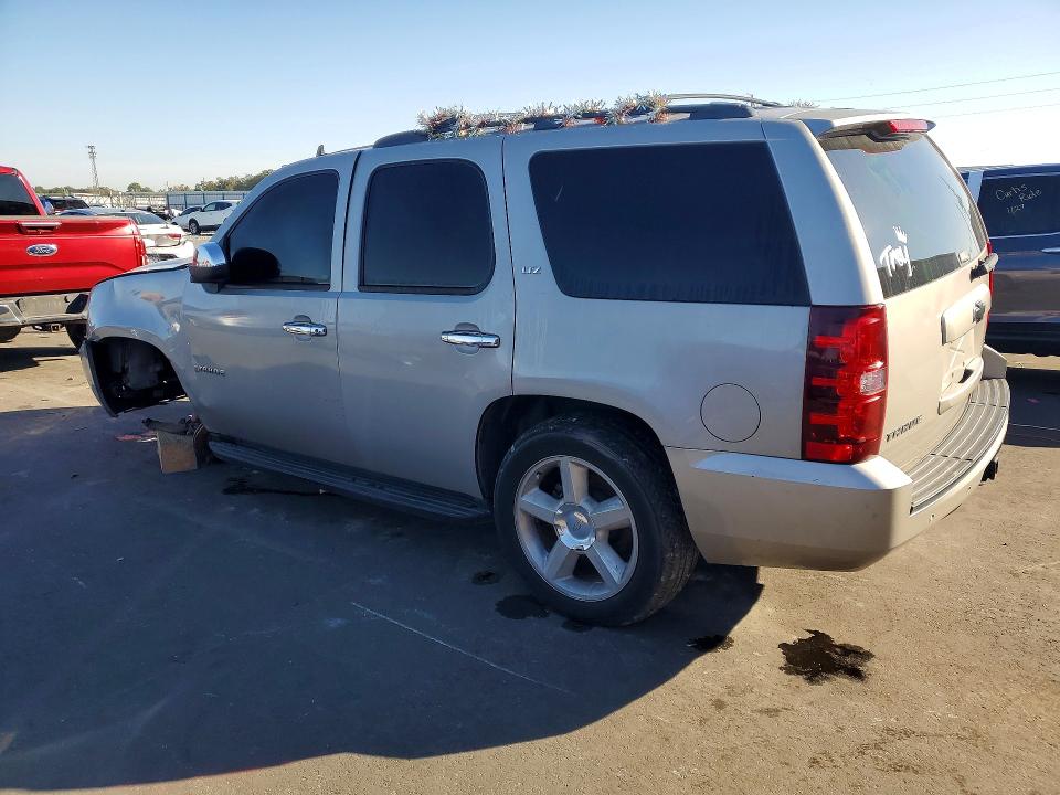 Photo 2 from auction – 2007 CHEVROLET TAHOE C150 with VIN 1GNFC13077J382882