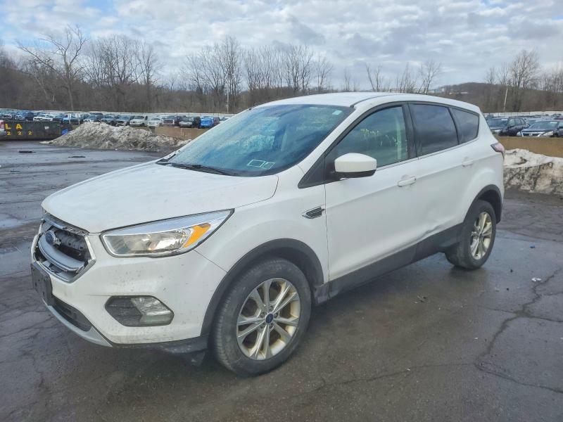 Photo 1 from auction – 2017 FORD ESCAPE SE with VIN 1FMCU9GD7HUB94430