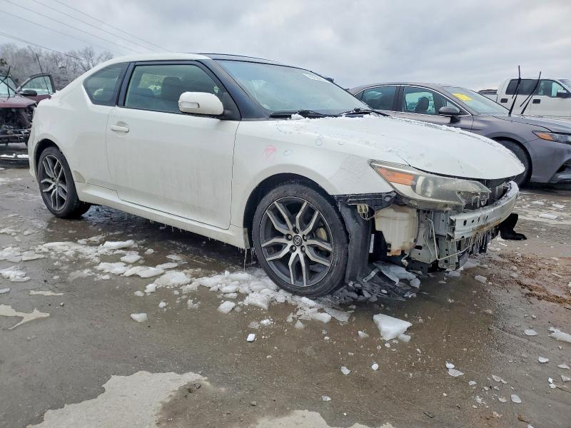 Photo 4 from auction – 2015 TOYOTA SCION TC with VIN JTKJF5C70FJ009964