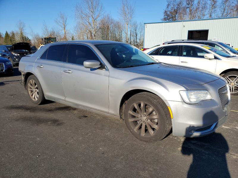 Photo 4 from auction – 2017 CHRYSLER 300 LIMITE with VIN 2C3CCARG9HH597087