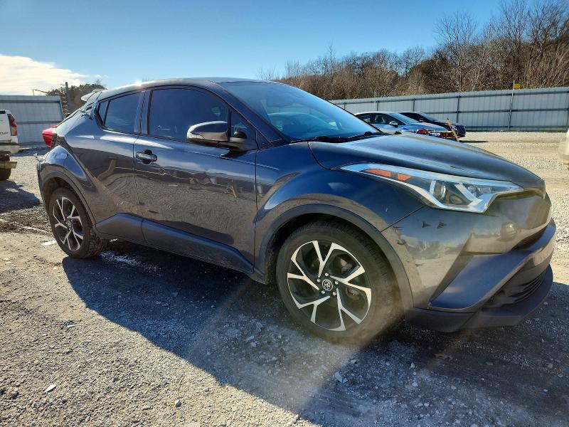 Photo 4 from auction – 2019 TOYOTA C-HR XLE with VIN NMTKHMBX0KR093748