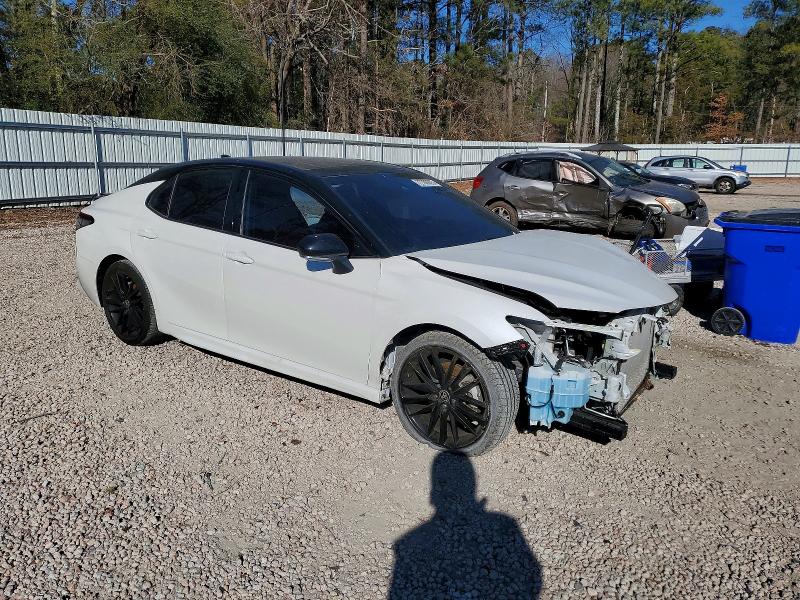 Photo 4 from auction – 2022 TOYOTA CAMRY XSE with VIN 4T1K61AK0NU022895