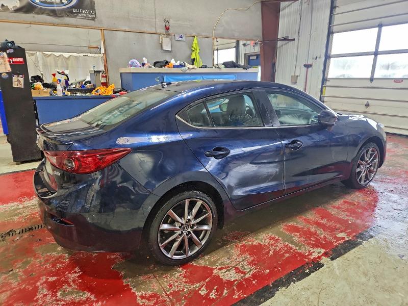 Photo 3 from auction – 2018 MAZDA 3 TOURING with VIN 3MZBN1V33JM240934