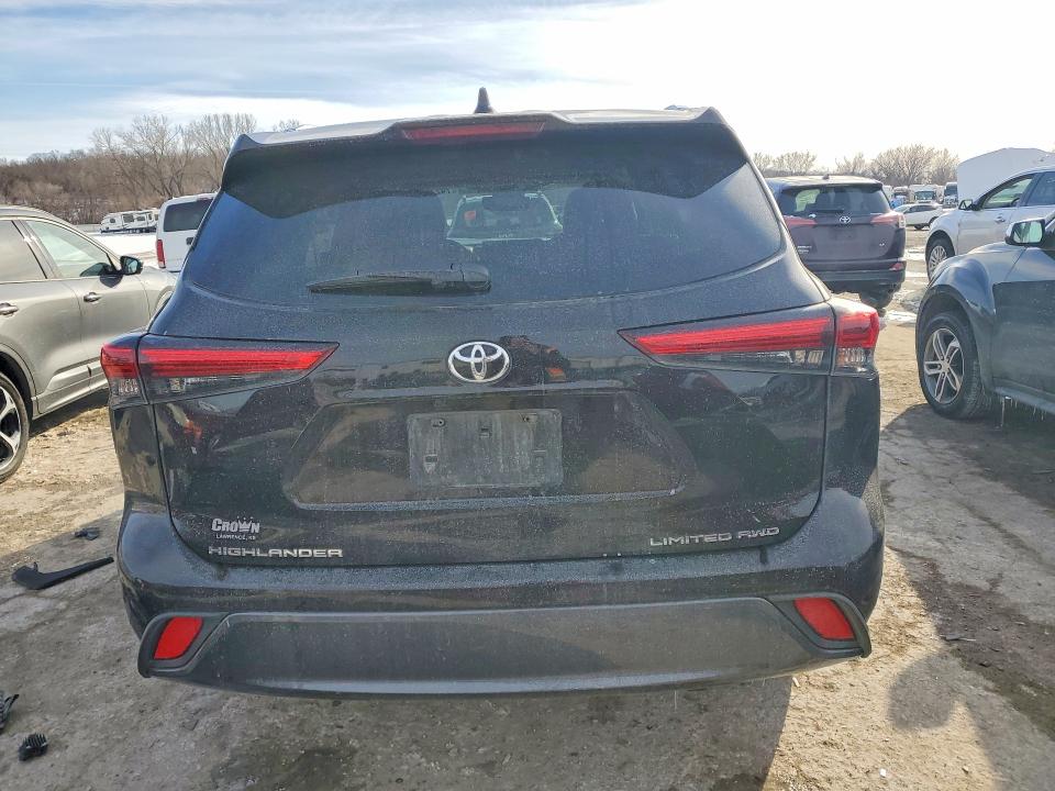 Photo 6 from auction – 2021 TOYOTA HIGHLANDER with VIN 5TDDZRBH3MS085112