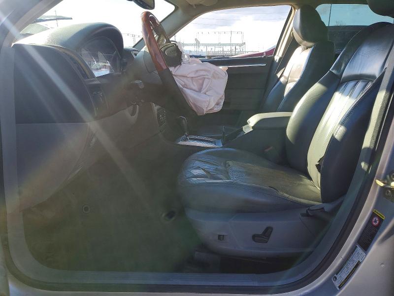 Photo 7 from auction – 2005 CHRYSLER 300C with VIN 2C3AA63H85H149771