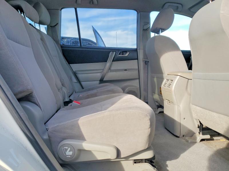 Photo 11 from auction – 2008 TOYOTA HIGHLANDER with VIN JTEDS43AX82060189