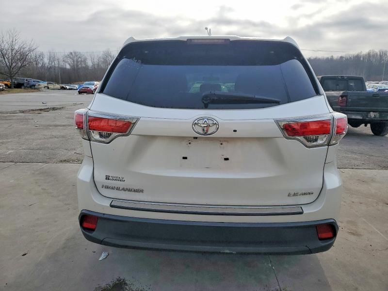 Photo 6 from auction – 2016 TOYOTA HIGHLANDER with VIN 5TDBKRFH3GS346099