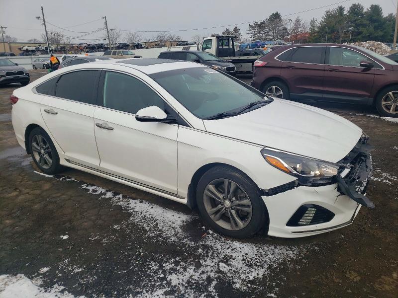 Photo 4 from auction – 2019 HYUNDAI SONATA LIM with VIN 5NPE34AF3KH758685