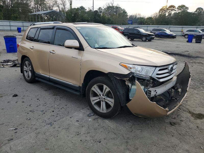 Photo 4 from auction – 2011 TOYOTA HIGHLANDER with VIN 5TDYK3EH5BS025652