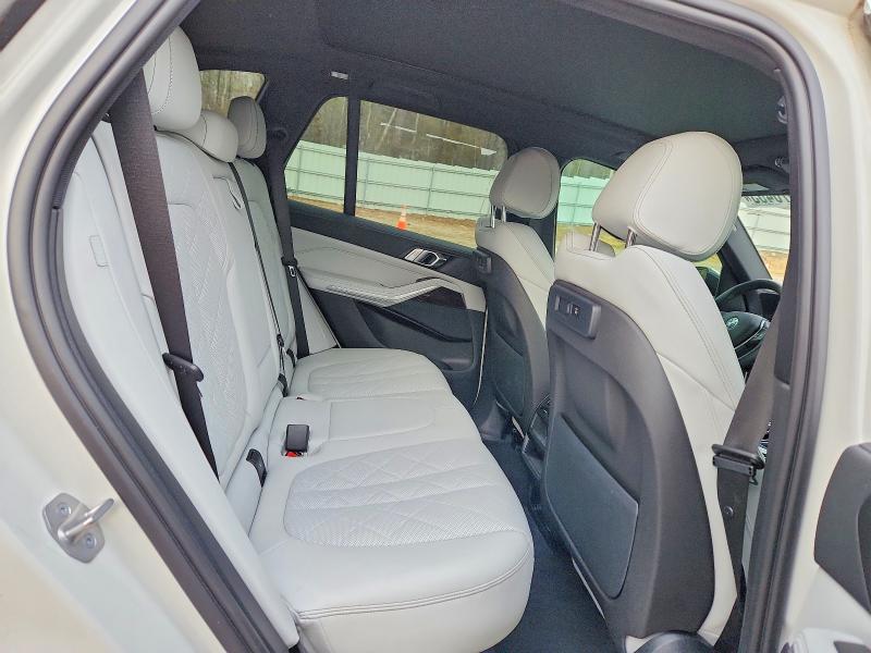 Photo 10 from auction – 2023 BMW X5 with VIN 5UXCR4C06P9P47614