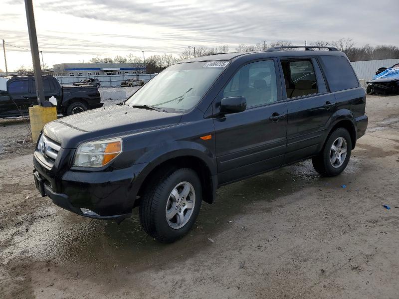 HONDA PILOT EX 2006 with VIN 2HKYF18406H553418 - Photo from auction