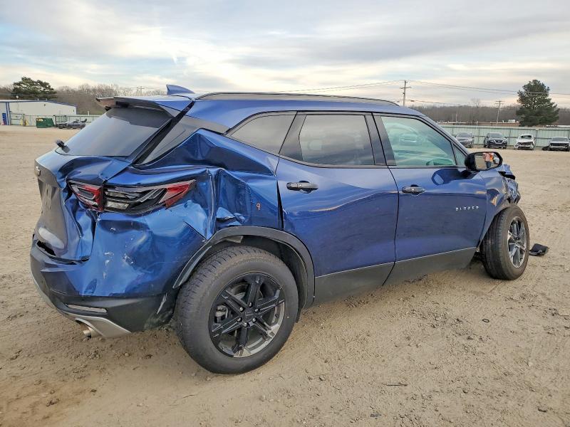 Foto 3 de la subasta – 2023 CHEVROLET BLAZER con VIN 3GNKBDRS4PS101423