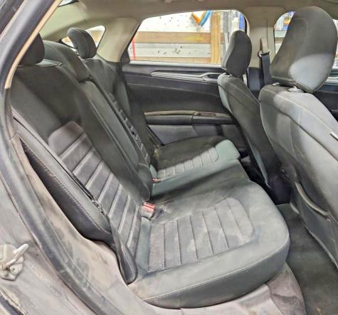 Photo 10 from auction – 2020 FORD FUSION SE with VIN 3FA6P0HD4LR136056