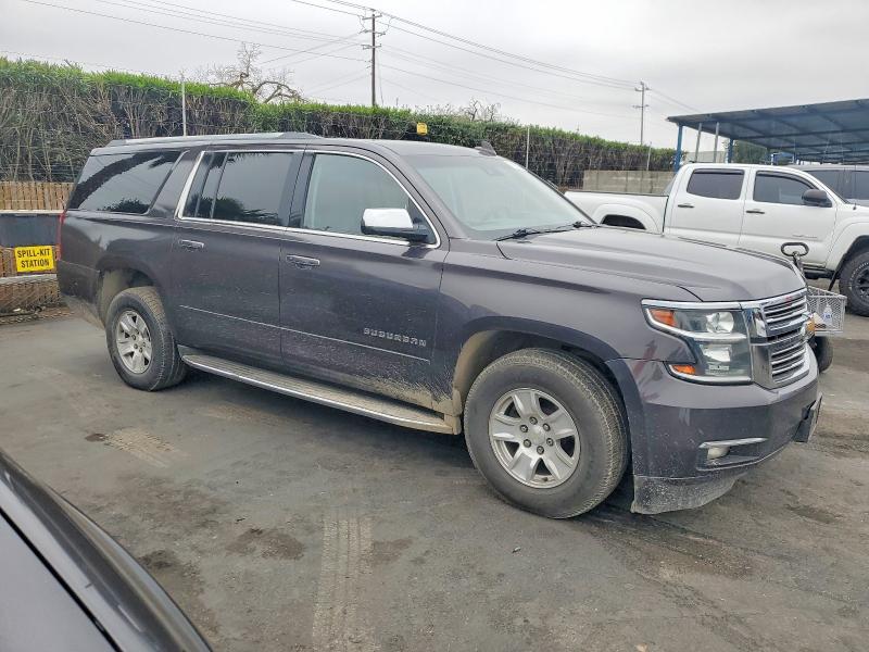 Photo 4 from auction – 2016 CHEVROLET SUBURBAN with VIN 1GNSKJKC6GR101203