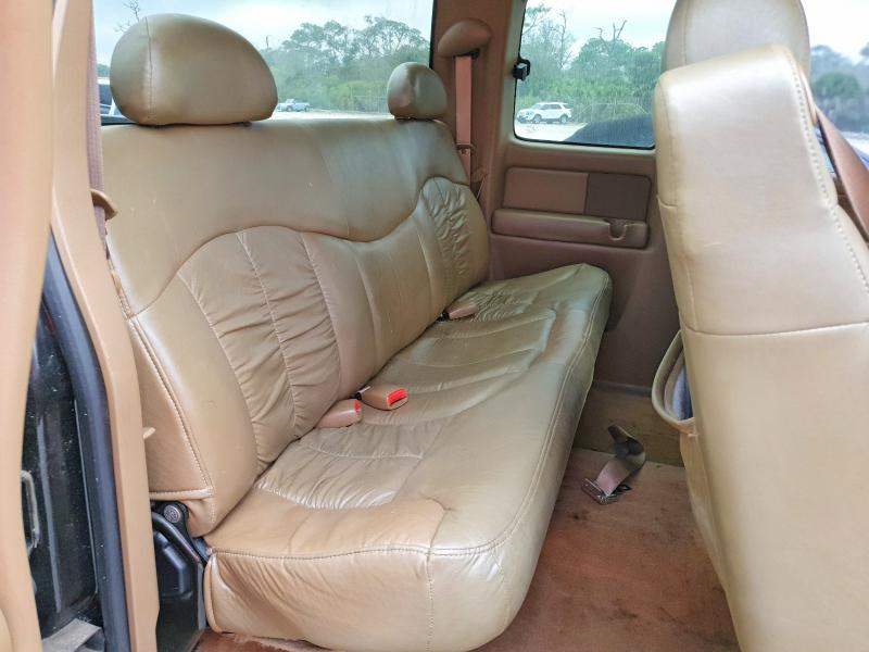 Photo 10 from auction – 1999 CHEV SILVERADO with VIN 2GCEC19VXX1246862